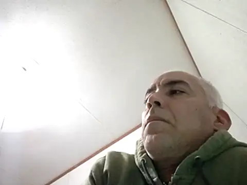 Snapshot of Xoc8_ chatting on 15, 12, 2025 Xoc8 online show from 15, 12, 2025