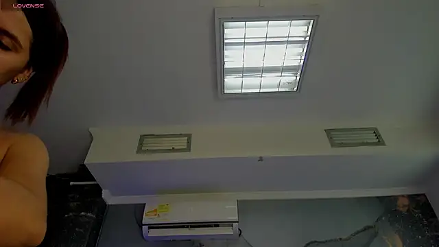 AnthonelaDuque online show from 29, 9, 2025