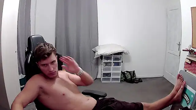 Snapshot of PKrisztian chatting on 10, 9, 2025 PKrisztian online show from 10, 9, 2025