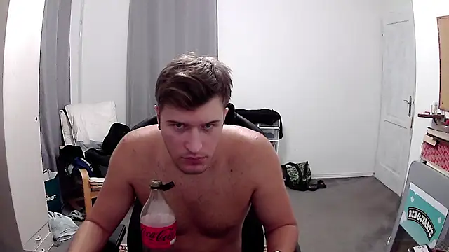 Snapshot of PKrisztian chatting on 15, 9, 2025 PKrisztian online show from 15, 9, 2025