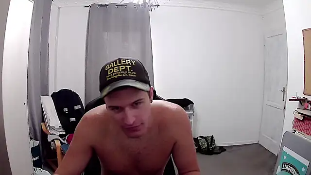 Snapshot of PKrisztian chatting on 7, 10, 2025 PKrisztian online show from 7, 10, 2025