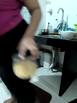 Snapshot of Selina_6 chatting on 7, 1, 2025 Selina 6 online show from 7, 1, 2025