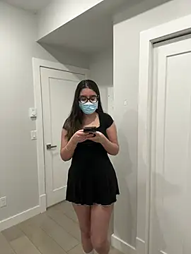 jAsMinE678 online show from 17, 4, 2026