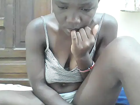 Ebony Sweetcandy online show from 7, 4, 2026