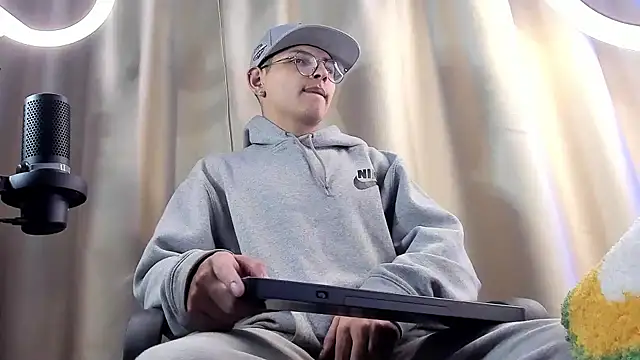 a lejandro 0 8 online show from 5, 2, 2025