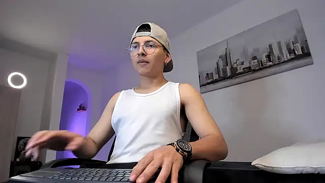 a lejandro 0 8 online show from 10, 3, 2025