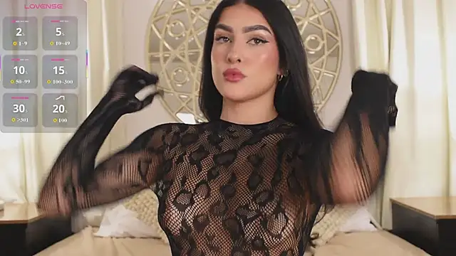 Antonellaparis  online show from 5, 10, 2025