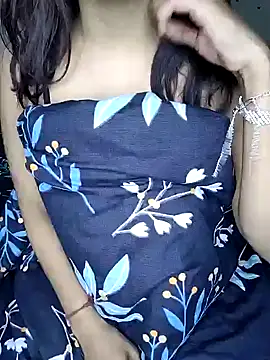 Snapshot of Leeeezzzz_roy chatting on 11, 1, 2025 Leeeezzzz roy online show from 11, 1, 2025