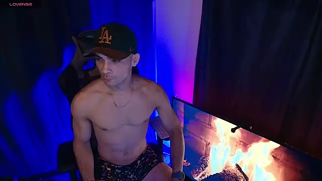 sexyboycolombi4 online show from 30, 6, 2026