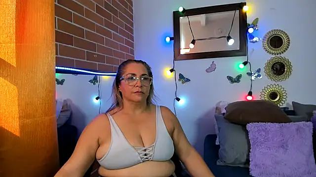 Snapshot of maja_hills chatting on 22, 2, 2025 maja hills online show from 22, 2, 2025