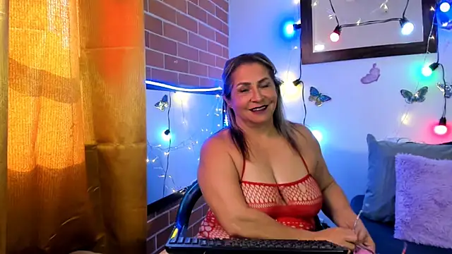 Snapshot of maja_hills chatting on 27, 2, 2025 maja hills online show from 27, 2, 2025