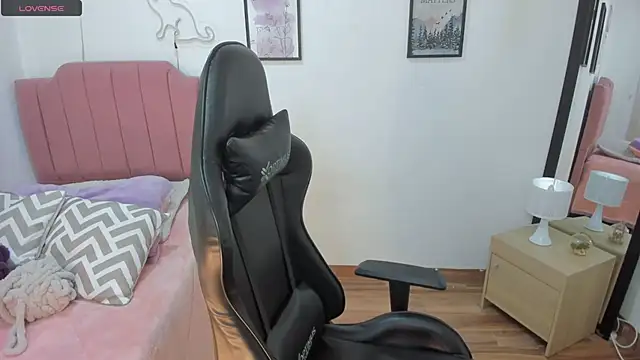 Amy joones online show from 20, 11, 2025