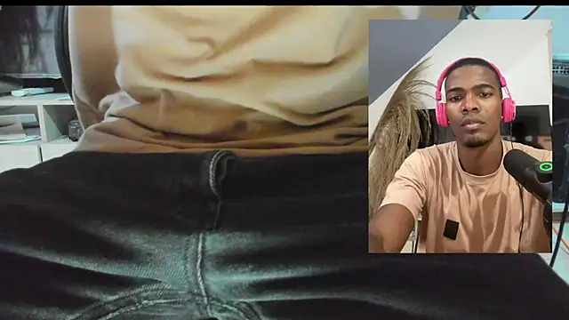 Snapshot of Lonelyfetishguy chatting on 23, 6, 2026 Lonelyfetishguy online show from 23, 6, 2026