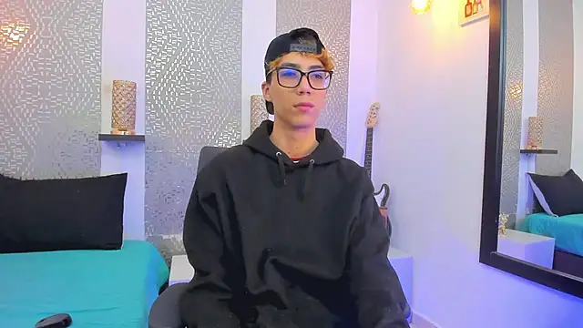 Snapshot of Nikolay_Gregori chatting on 25, 12, 2024 Nikolay Gregori online show from 25, 12, 2024