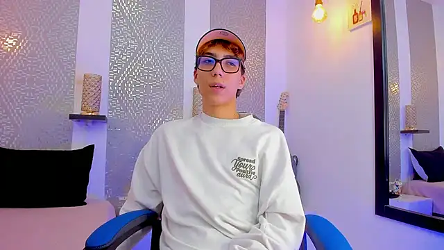 Snapshot of Nikolay_Gregori chatting on 6, 1, 2025 Nikolay Gregori online show from 6, 1, 2025