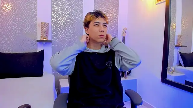Snapshot of Nikolay_Gregori chatting on 8, 1, 2025 Nikolay Gregori online show from 8, 1, 2025
