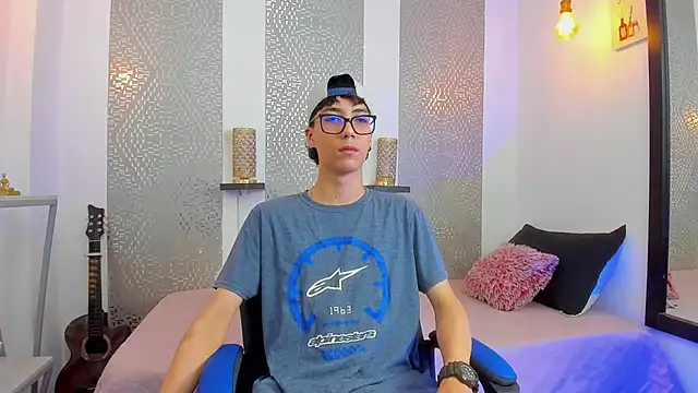 Snapshot of Nikolay_Gregori chatting on 10, 2, 2025 Nikolay Gregori online show from 10, 2, 2025