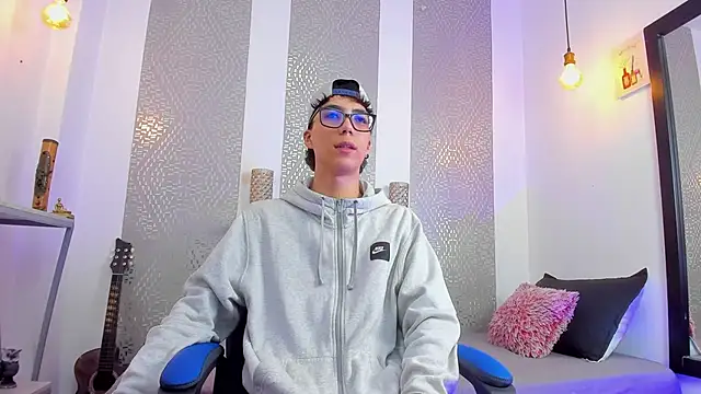 Snapshot of Nikolay_Gregori chatting on 11, 2, 2025 Nikolay Gregori online show from 11, 2, 2025
