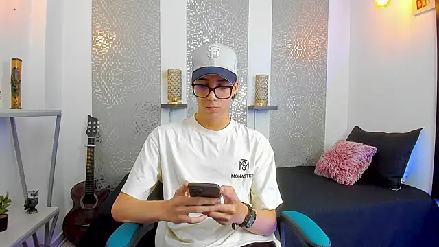 Snapshot of Nikolay_Gregori chatting on 16, 2, 2025 Nikolay Gregori online show from 16, 2, 2025