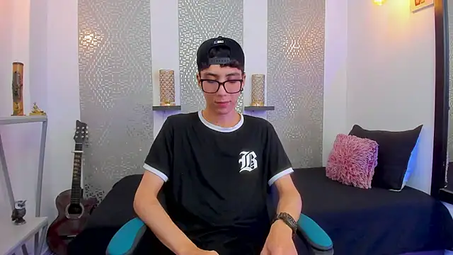 Snapshot of Nikolay_Gregori chatting on 18, 2, 2025 Nikolay Gregori online show from 18, 2, 2025