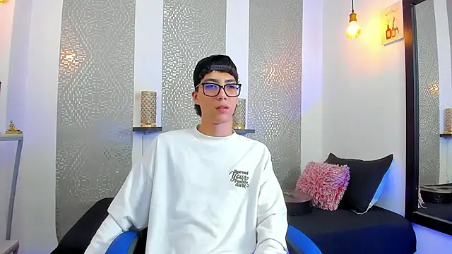 Snapshot of Nikolay_Gregori chatting on 20, 2, 2025 Nikolay Gregori online show from 20, 2, 2025