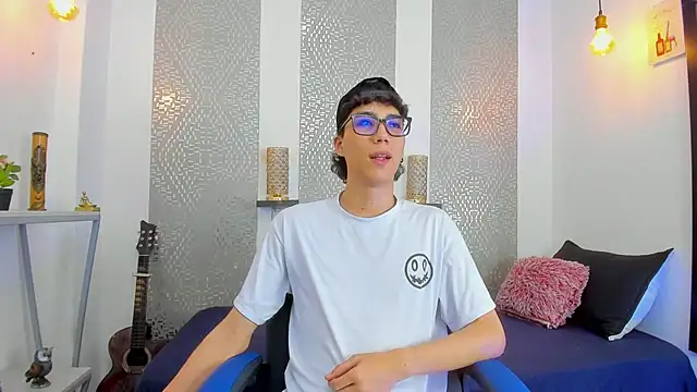 Snapshot of Nikolay_Gregori chatting on 3, 3, 2025 Nikolay Gregori online show from 3, 3, 2025