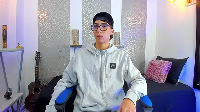 Snapshot of Nikolay_Gregori chatting on 4, 3, 2025 Nikolay Gregori online show from 4, 3, 2025