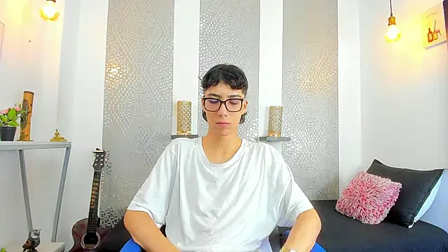 Snapshot of Nikolay_Gregori chatting on 12, 3, 2025 Nikolay Gregori online show from 12, 3, 2025