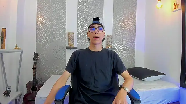 Snapshot of Nikolay_Gregori chatting on 13, 3, 2025 Nikolay Gregori online show from 13, 3, 2025