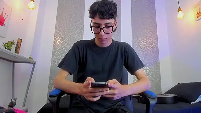 Snapshot of Nikolay_Gregori chatting on 13, 3, 2025 Nikolay Gregori online show from 13, 3, 2025