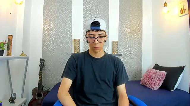 Snapshot of Nikolay_Gregori chatting on 14, 3, 2025 Nikolay Gregori online show from 14, 3, 2025
