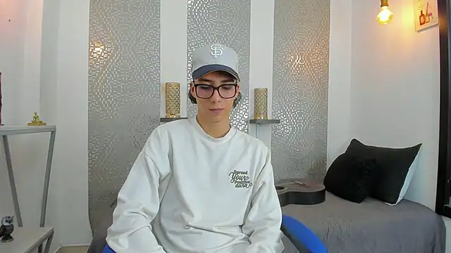 Snapshot of Nikolay_Gregori chatting on 21, 3, 2025 Nikolay Gregori online show from 21, 3, 2025