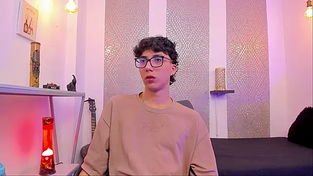Snapshot of Nikolay_Gregori chatting on 18, 9, 2025 Nikolay Gregori online show from 18, 9, 2025