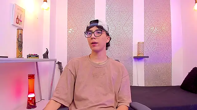 Snapshot of Nikolay_Gregori chatting on 9, 10, 2025 Nikolay Gregori online show from 9, 10, 2025