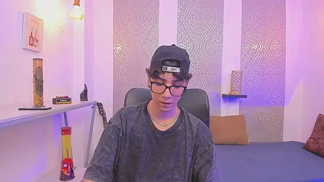 Snapshot of Nikolay_Gregori chatting on 14, 10, 2025 Nikolay Gregori online show from 14, 10, 2025