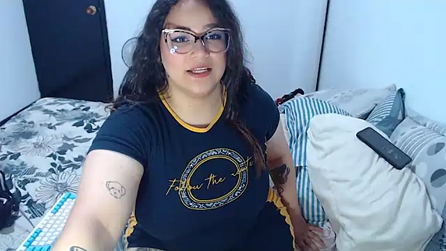 Snapshot of Luciernaga18 chatting on 4, 2, 2025 Luciernaga18 online show from 4, 2, 2025