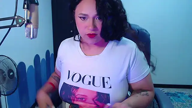 Snapshot of Luciernaga18 chatting on 6, 10, 2025 Luciernaga18 online show from 6, 10, 2025