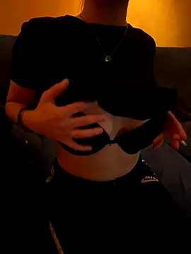 Snapshot of ToAnWTW chatting on 18, 11, 2025 ToAnWTW online show from 18, 11, 2025