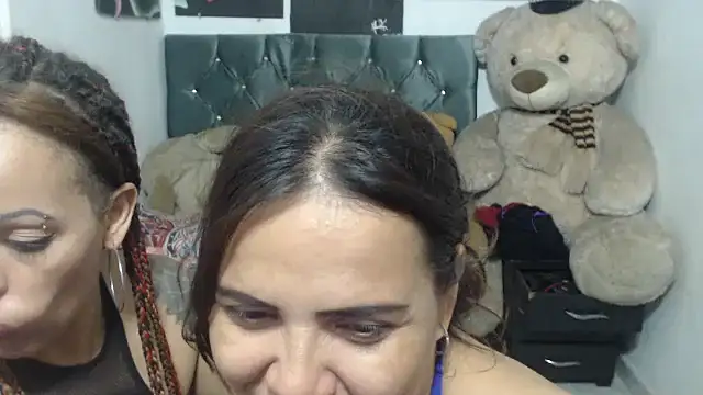 Snapshot of manzanahot9 chatting on 4, 2, 2025 manzanahot9 online show from 4, 2, 2025