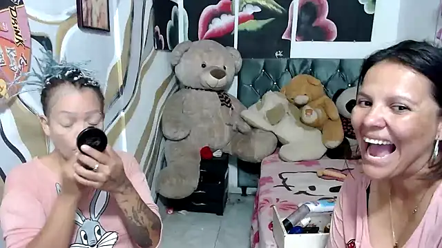 Snapshot of manzanahot9 chatting on 11, 9, 2025 manzanahot9 online show from 11, 9, 2025