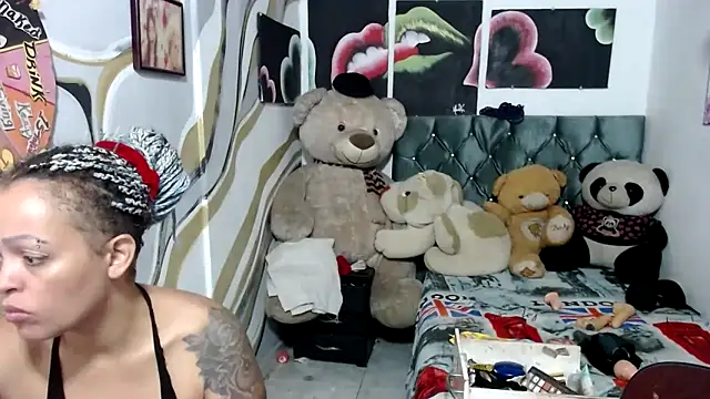 Snapshot of manzanahot9 chatting on 13, 9, 2025 manzanahot9 online show from 13, 9, 2025