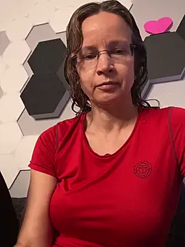 Snapshot of AnnikaRose chatting on 7, 5, 2026 AnnikaRose online show from 7, 5, 2026