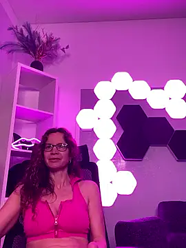 Snapshot of AnnikaRose chatting on 21, 5, 2026 AnnikaRose online show from 21, 5, 2026