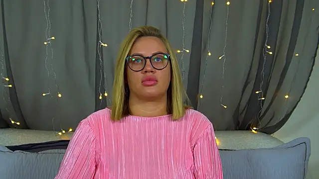 MariaNeumann online show from 30, 11, 2025