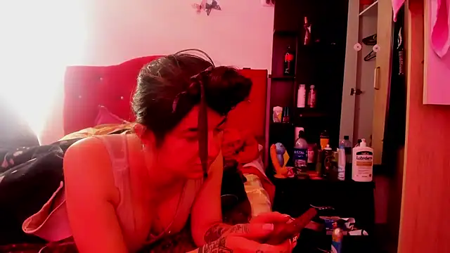 Sweet-Suck69 online show from 18, 11, 2025