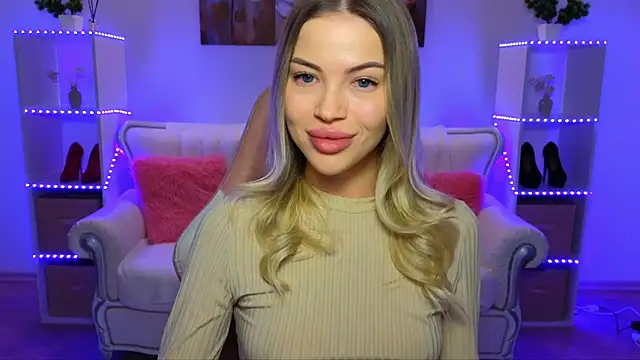 Snapshot of EmmyMills chatting on 7, 1, 2026 EmmyMills online show from 7, 1, 2026