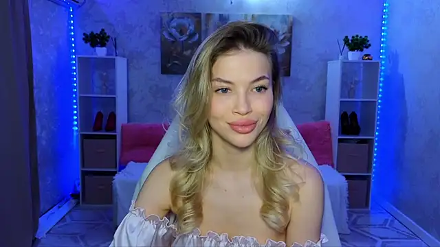 Snapshot of EmmyMills chatting on 11, 2, 2026 EmmyMills online show from 11, 2, 2026