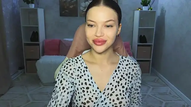 Snapshot of EmmyMills chatting on 14, 7, 2026 EmmyMills online show from 14, 7, 2026