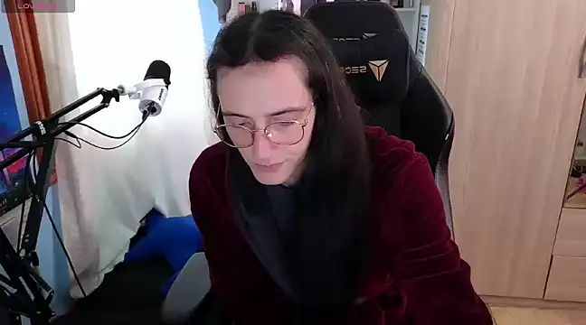 MemiKouki online show from 1, 2, 2025