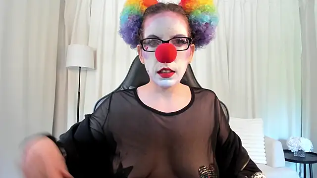 Snapshot of SaraDesirexo chatting on 8, 5, 2026 SaraDesirexo online show from 8, 5, 2026
